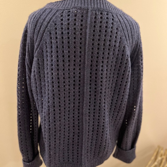 360 Cashmere Sweater. Heathered navy. Size Small. - Picture 3 of 4